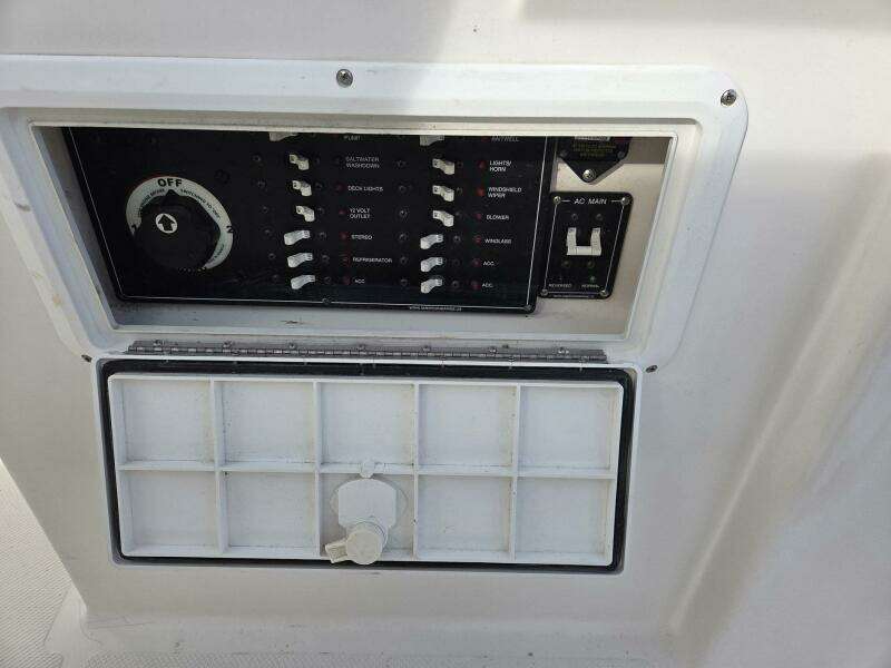 HuddaHoo 30ft True World Marine Yacht For Sale