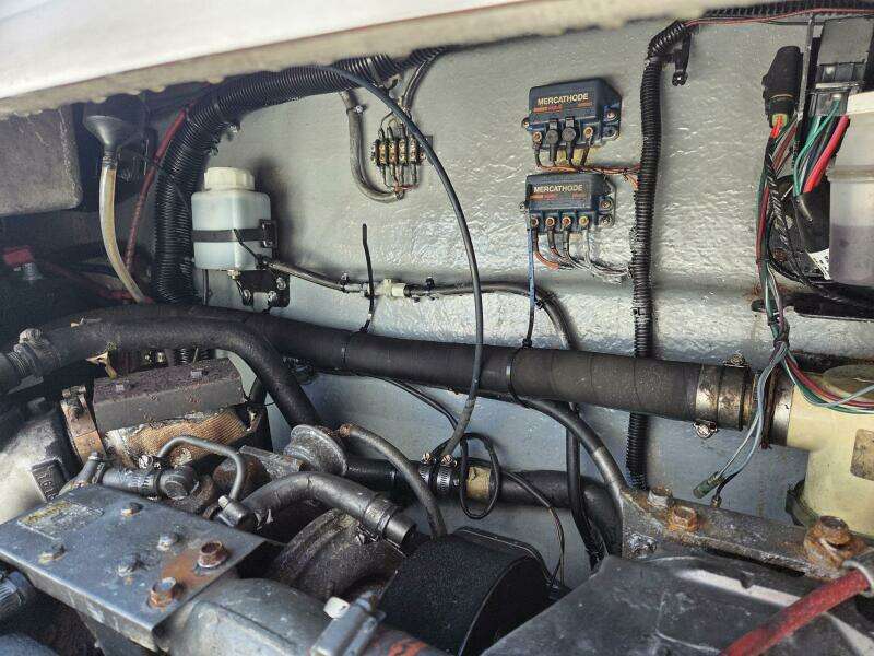 HuddaHoo 30ft True World Marine Yacht For Sale