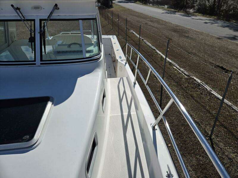 HuddaHoo 30ft True World Marine Yacht For Sale