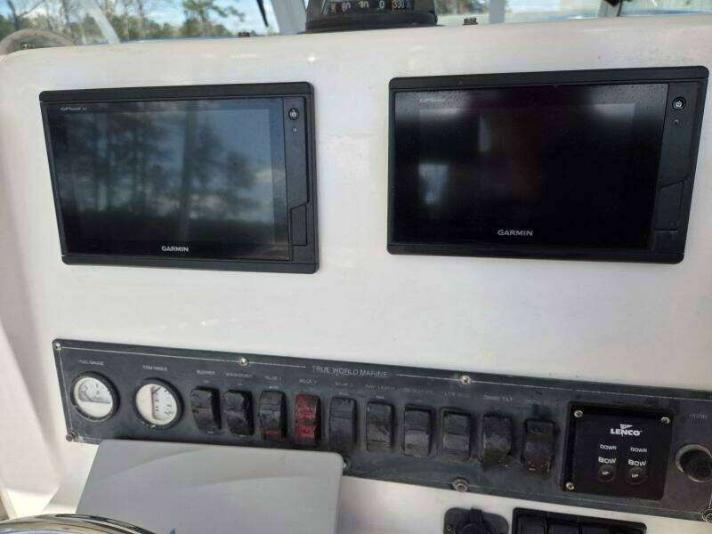 HuddaHoo 30ft True World Marine Yacht For Sale