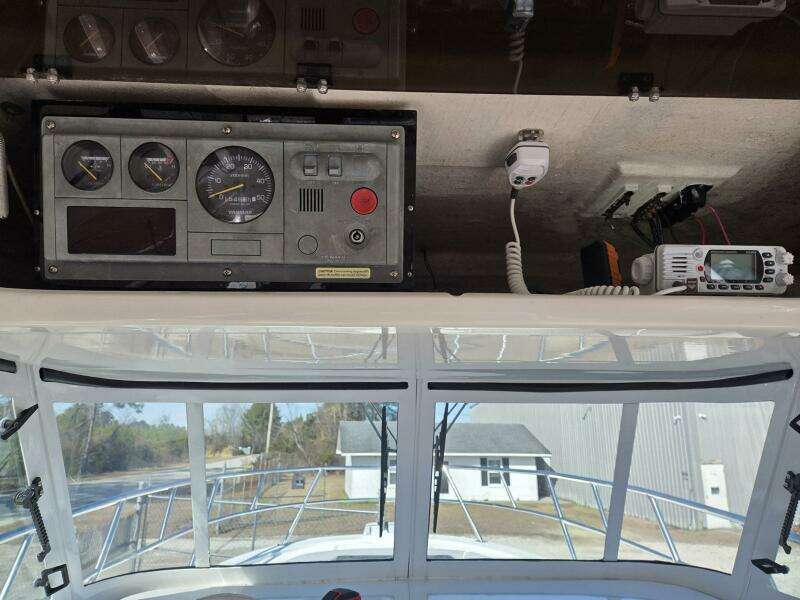 HuddaHoo 30ft True World Marine Yacht For Sale