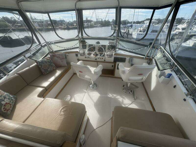 MAKIN MEMORIES 41ft President Yacht For Sale