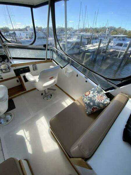 MAKIN MEMORIES 41ft President Yacht For Sale