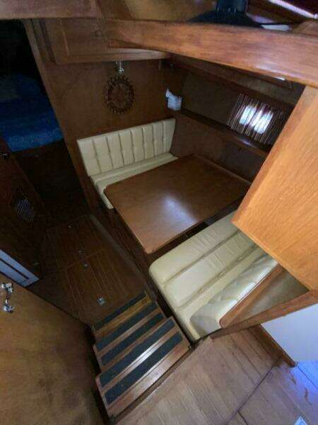 MAKIN MEMORIES 41ft President Yacht For Sale