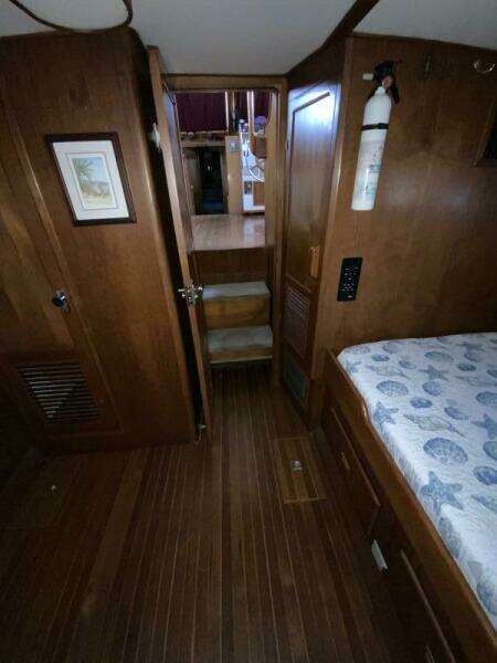 MAKIN MEMORIES 41ft President Yacht For Sale