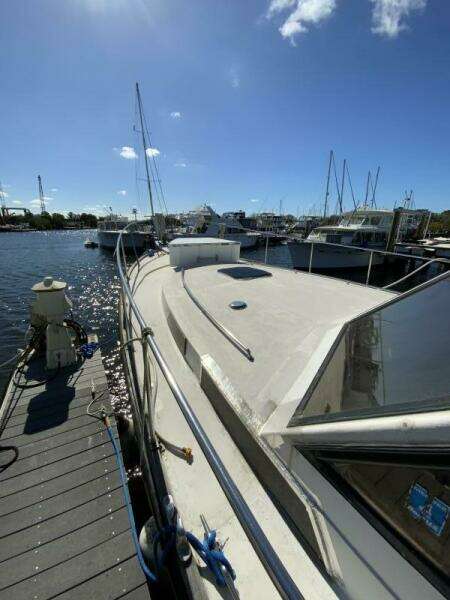 MAKIN MEMORIES 41ft President Yacht For Sale