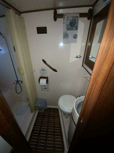 MAKIN MEMORIES 41ft President Yacht For Sale