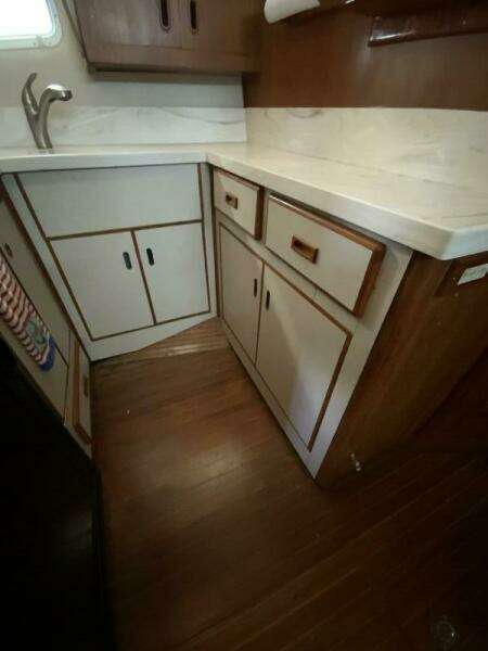 MAKIN MEMORIES 41ft President Yacht For Sale