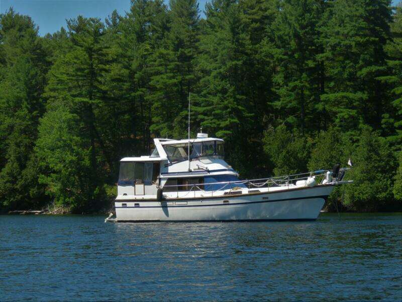 MAKIN MEMORIES 41ft President Yacht For Sale