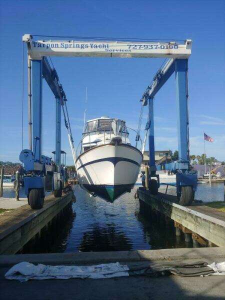 MAKIN MEMORIES 41ft President Yacht For Sale
