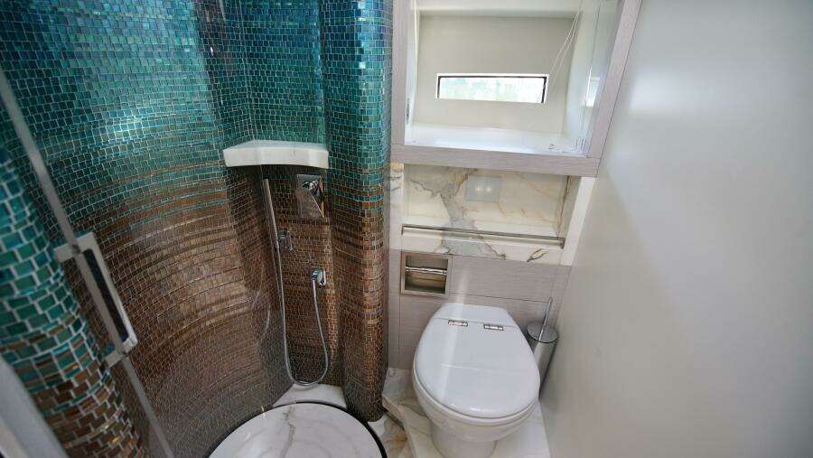 56ft Uniesse Yacht For Sale