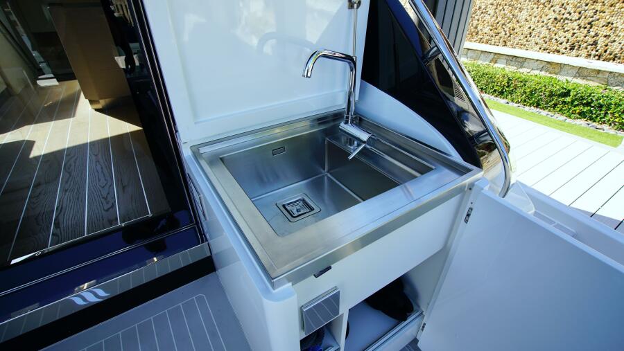 56' 2024 Uniesse HTC5P