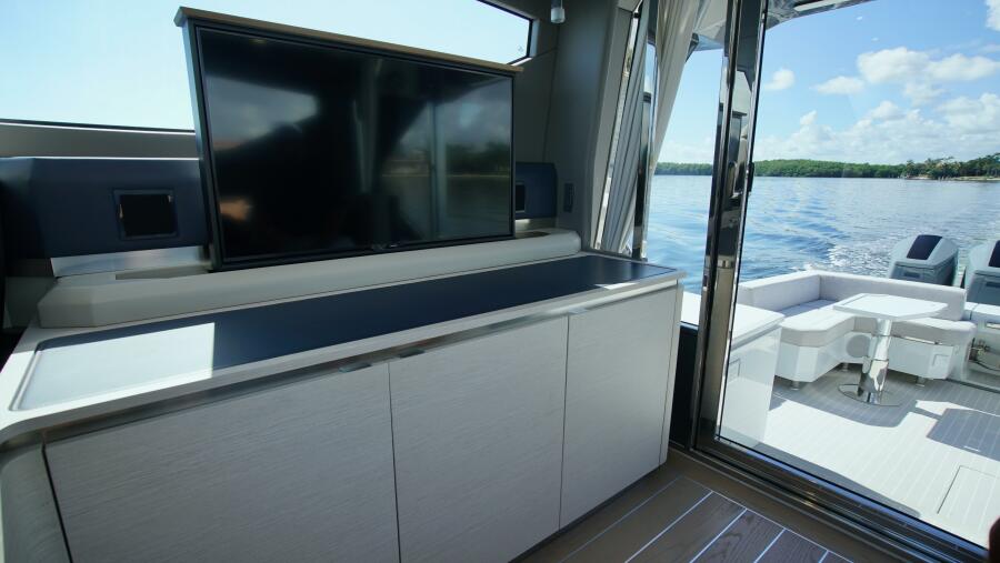 56' 2024 Uniesse HTC5P