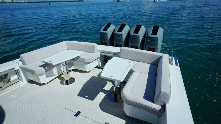 56ft Uniesse Yacht For Sale