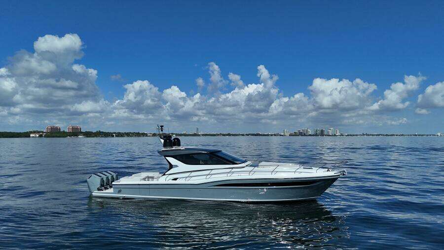 56ft Uniesse Yacht For Sale