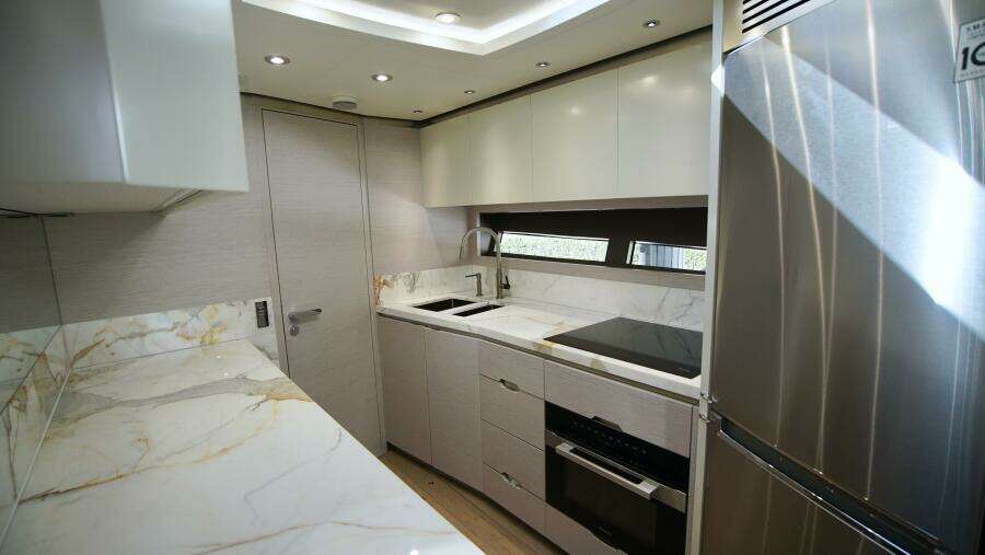 56ft Uniesse Yacht For Sale