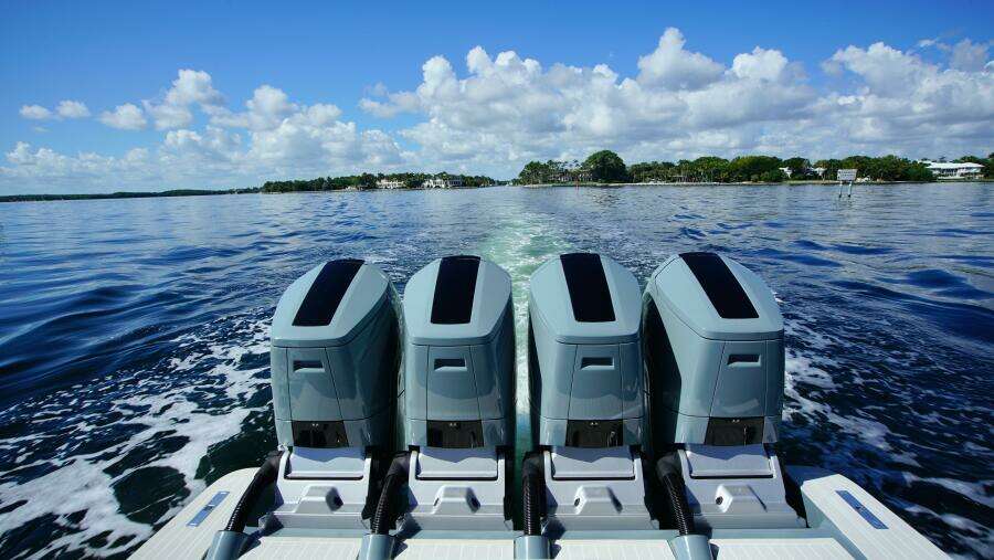 56ft Uniesse Yacht For Sale