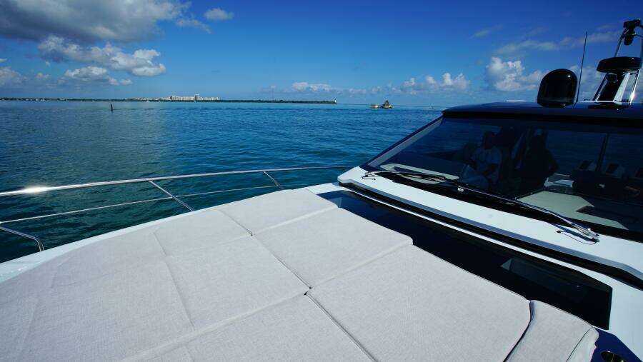 56ft Uniesse Yacht For Sale