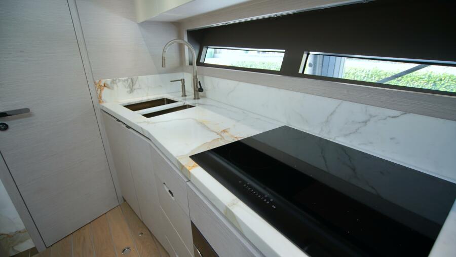 56' 2024 Uniesse HTC5P