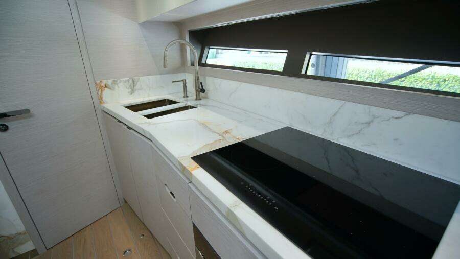 56ft Uniesse Yacht For Sale