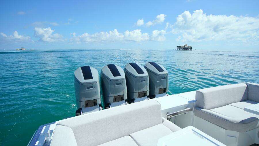 56ft Uniesse Yacht For Sale