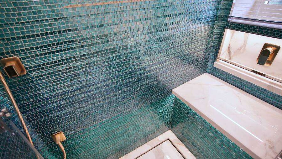 56ft Uniesse Yacht For Sale