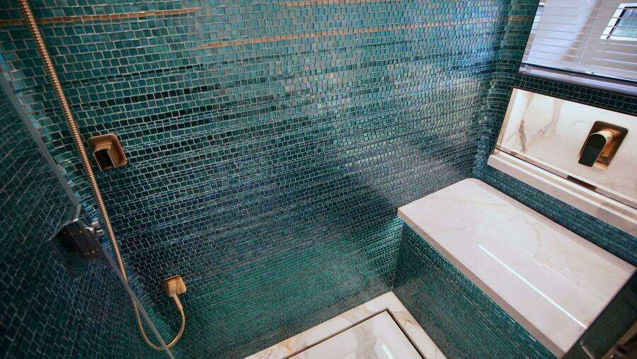 56ft Uniesse Yacht For Sale