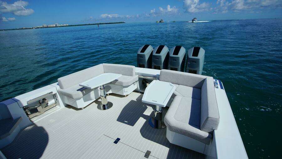 56ft Uniesse Yacht For Sale