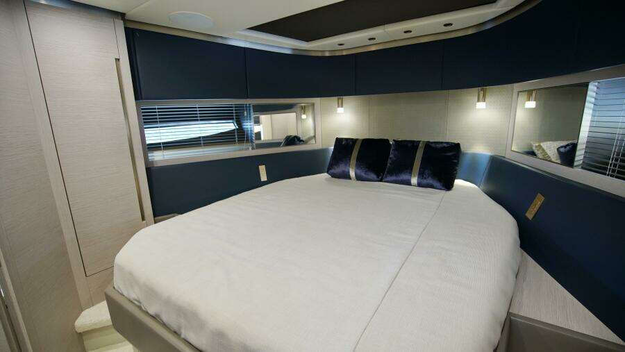 56ft Uniesse Yacht For Sale