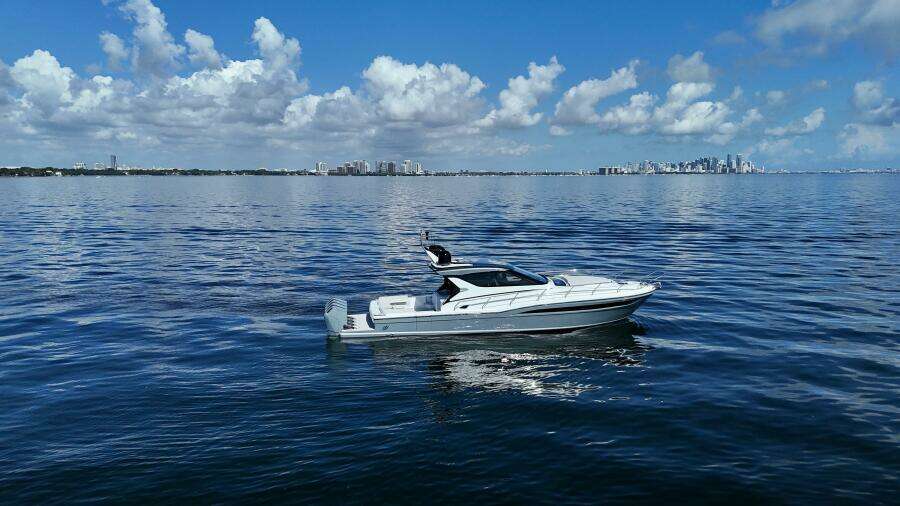 56ft Uniesse Yacht For Sale