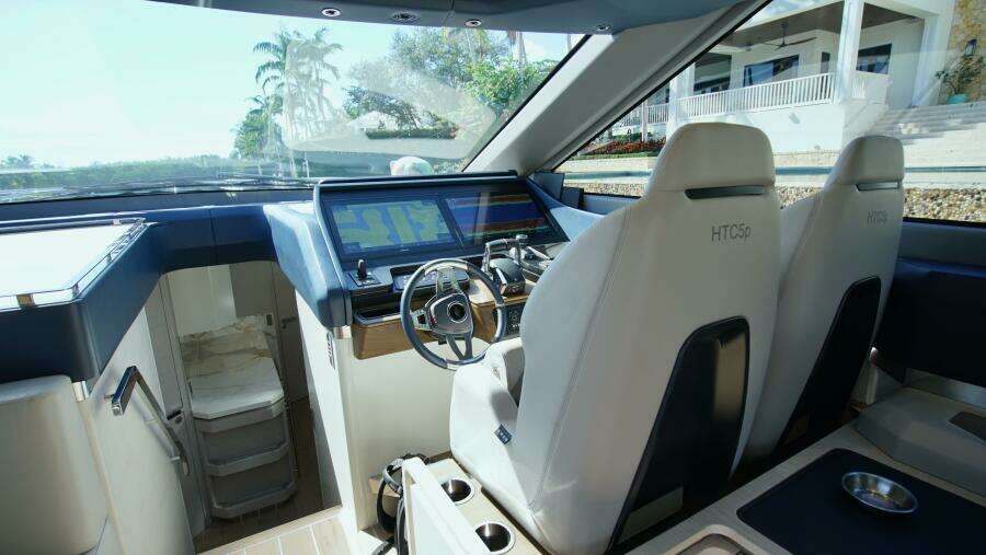 56ft Uniesse Yacht For Sale