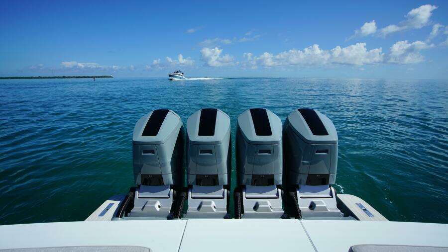 56ft Uniesse Yacht For Sale