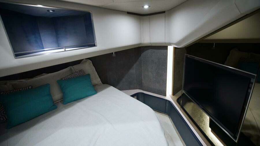 56ft Uniesse Yacht For Sale