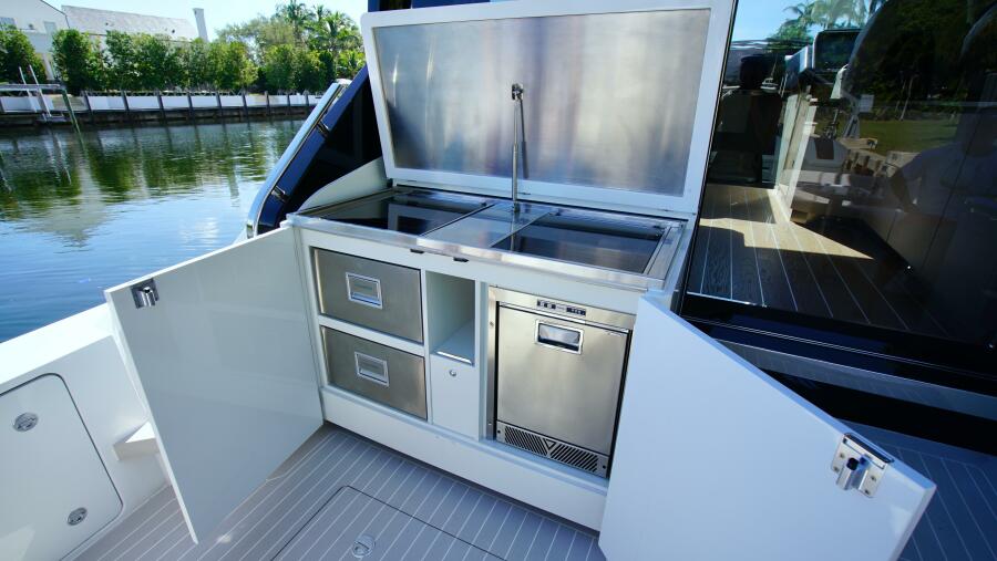 56' 2024 Uniesse HTC5P