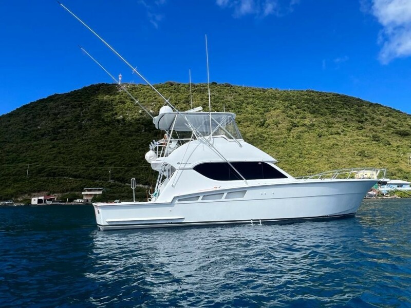 50' 2005 Hatteras 50 Convertible