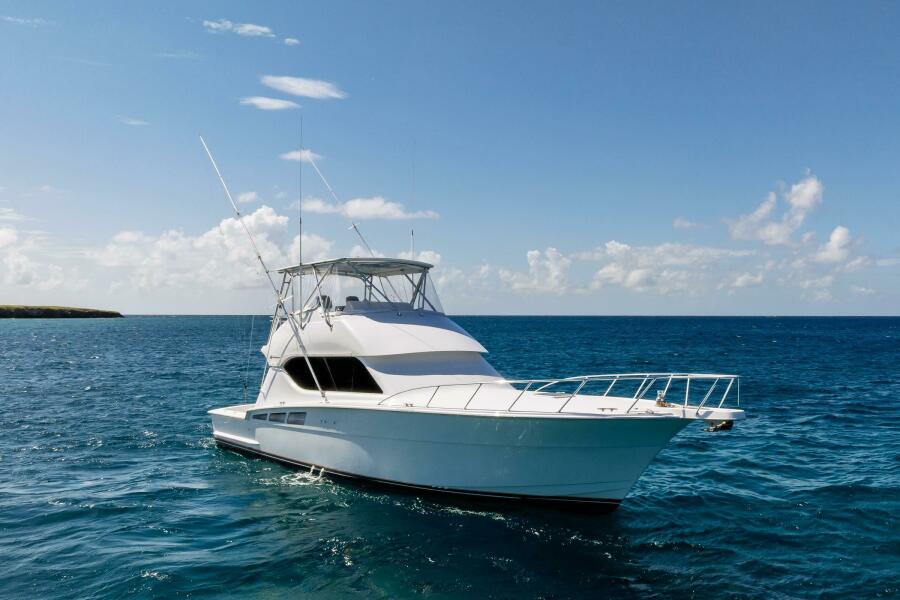 50' 2005 Hatteras 50 Convertible