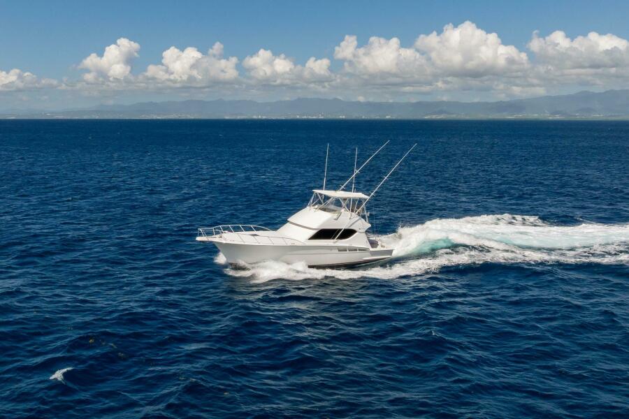 50' 2005 Hatteras 50 Convertible