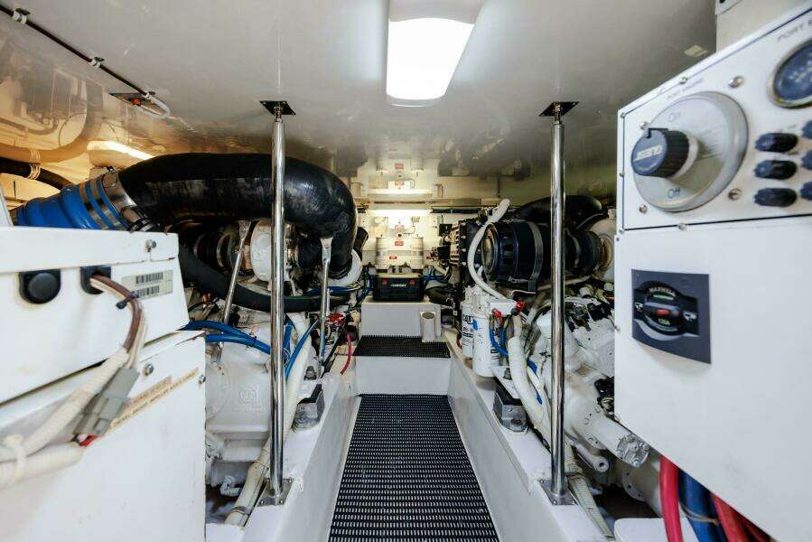 50ft Hatteras Yacht For Sale