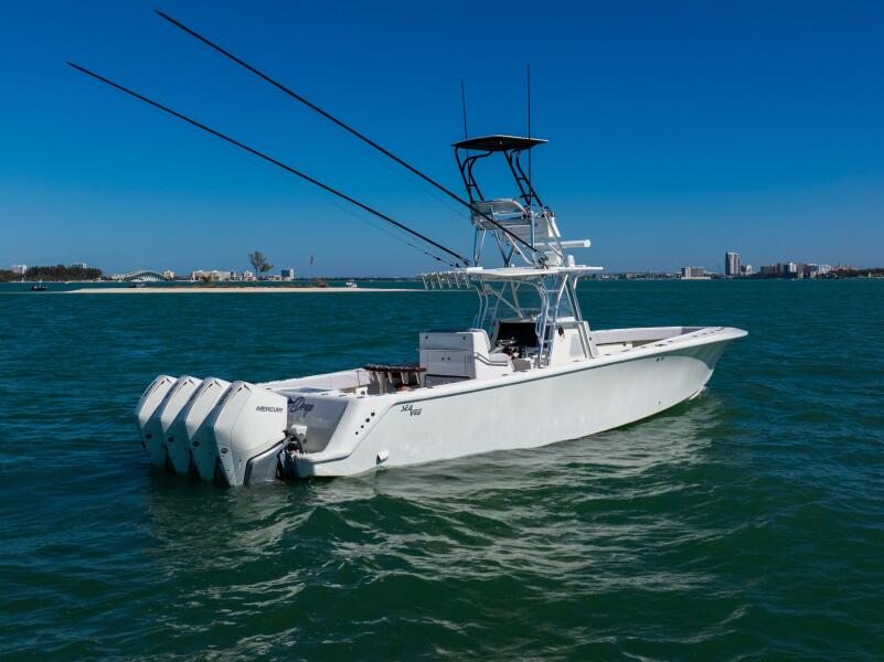 39' 2012 SeaVee 390B