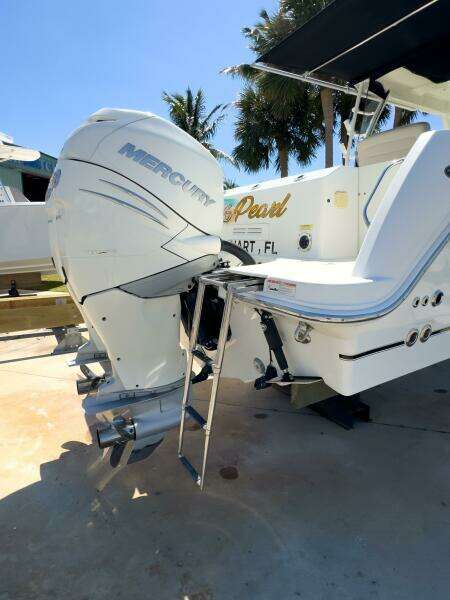 PEARL 31ft Boston Whaler Yacht For Sale