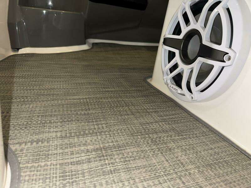 42ft Cruisers Yachts Yacht For Sale