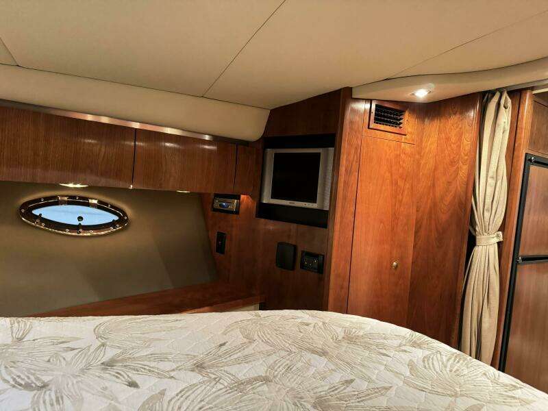 42ft Cruisers Yachts Yacht For Sale