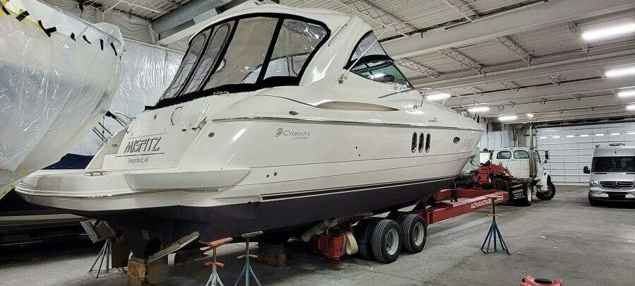 42ft Cruisers Yachts Yacht For Sale