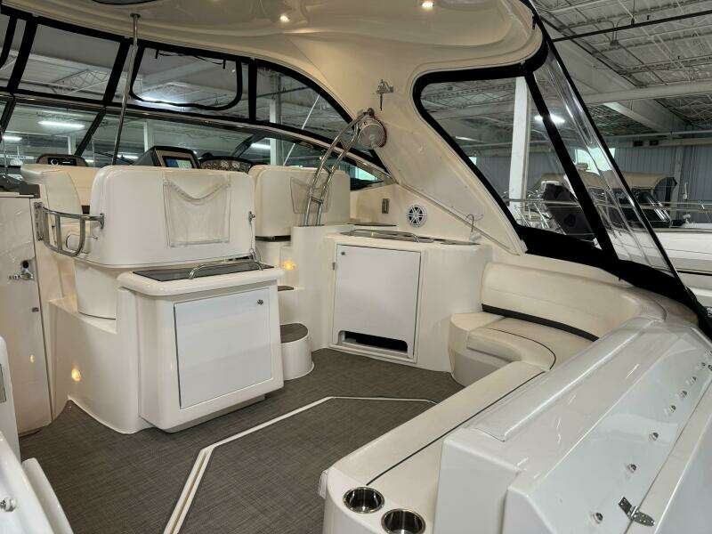42ft Cruisers Yachts Yacht For Sale