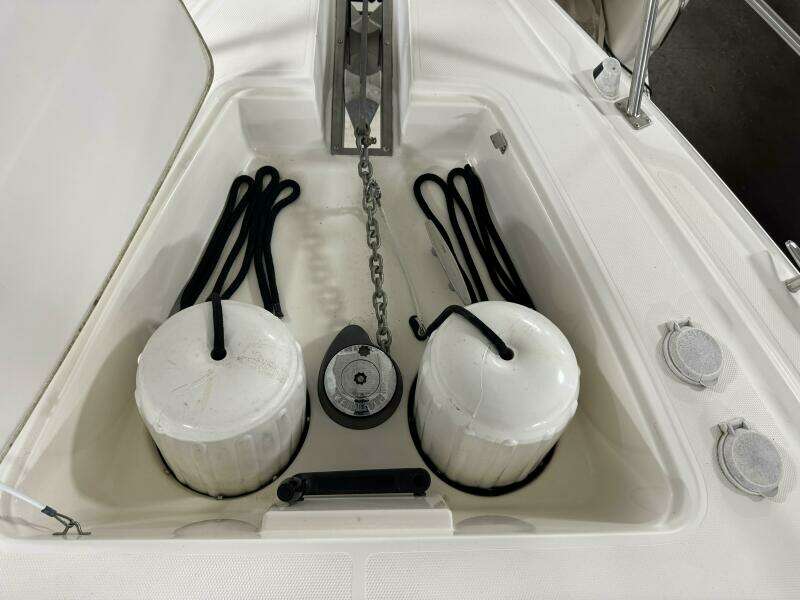 42ft Cruisers Yachts Yacht For Sale