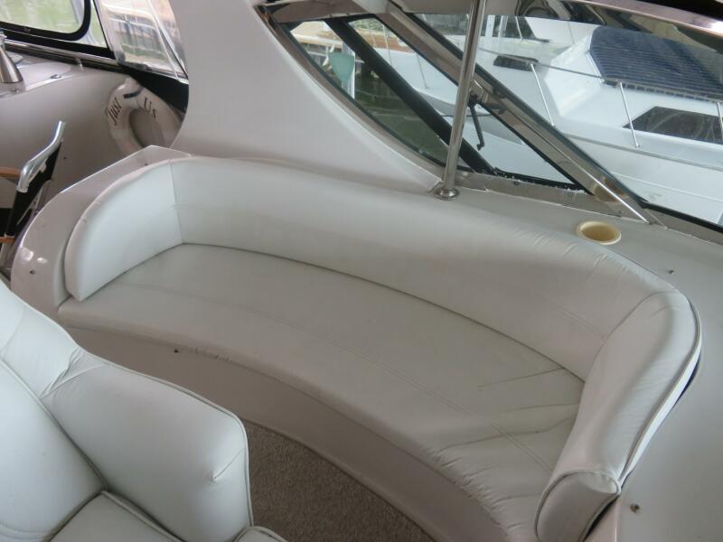 58' 2000 Bluewater 5800