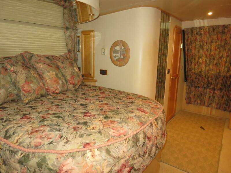 58ft Bluewater Yacht For Sale