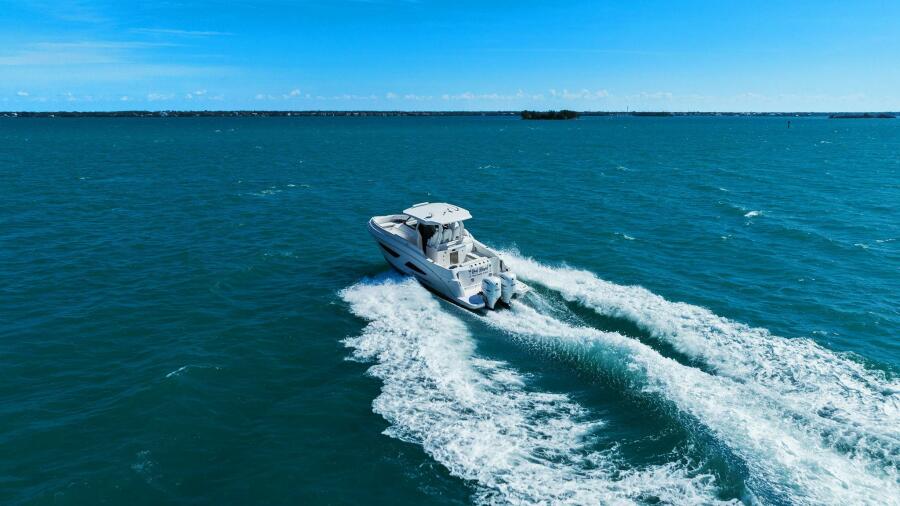 33' 2020 Regal 33 SAV