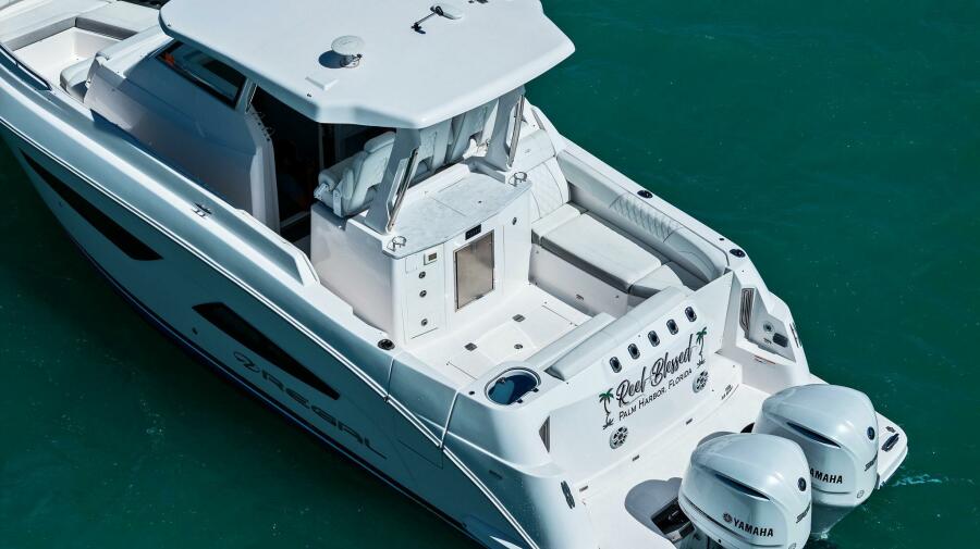 33' 2020 Regal 33 SAV