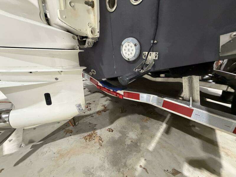 23ft Everglades Yacht For Sale